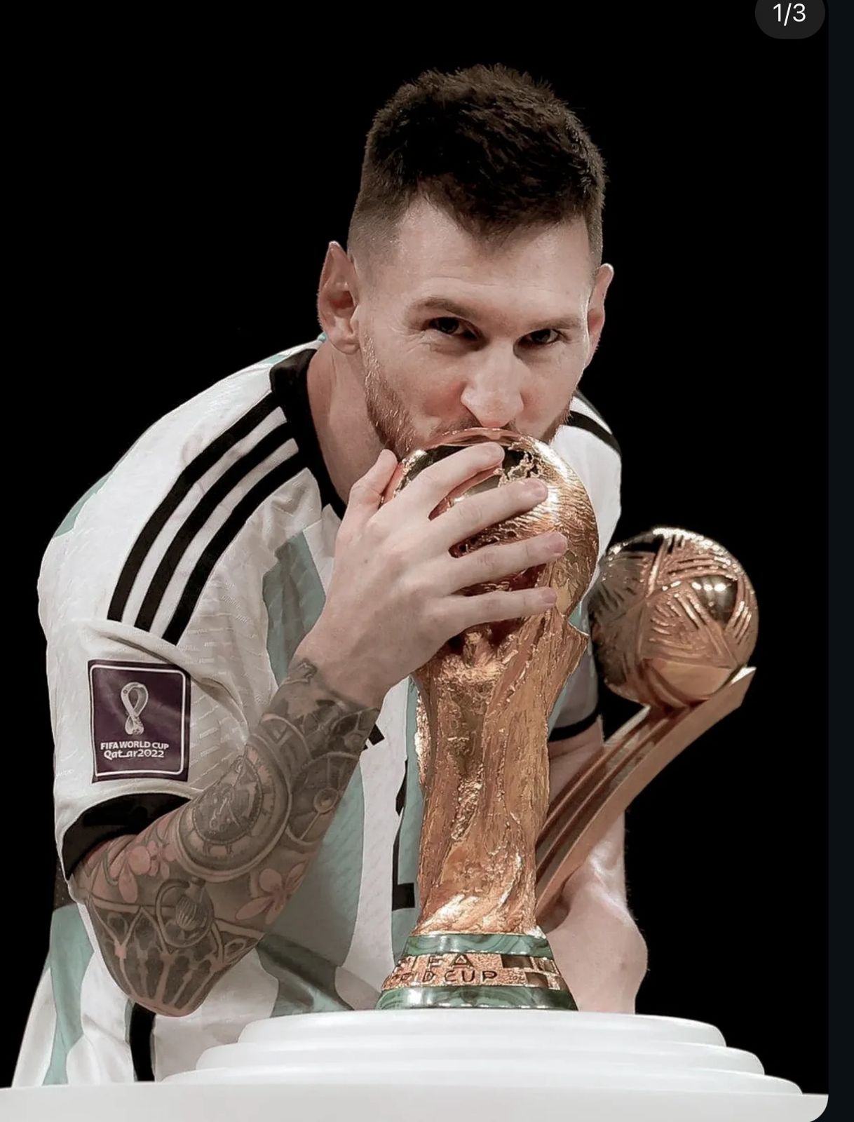 Messi com a Copa do Mundo